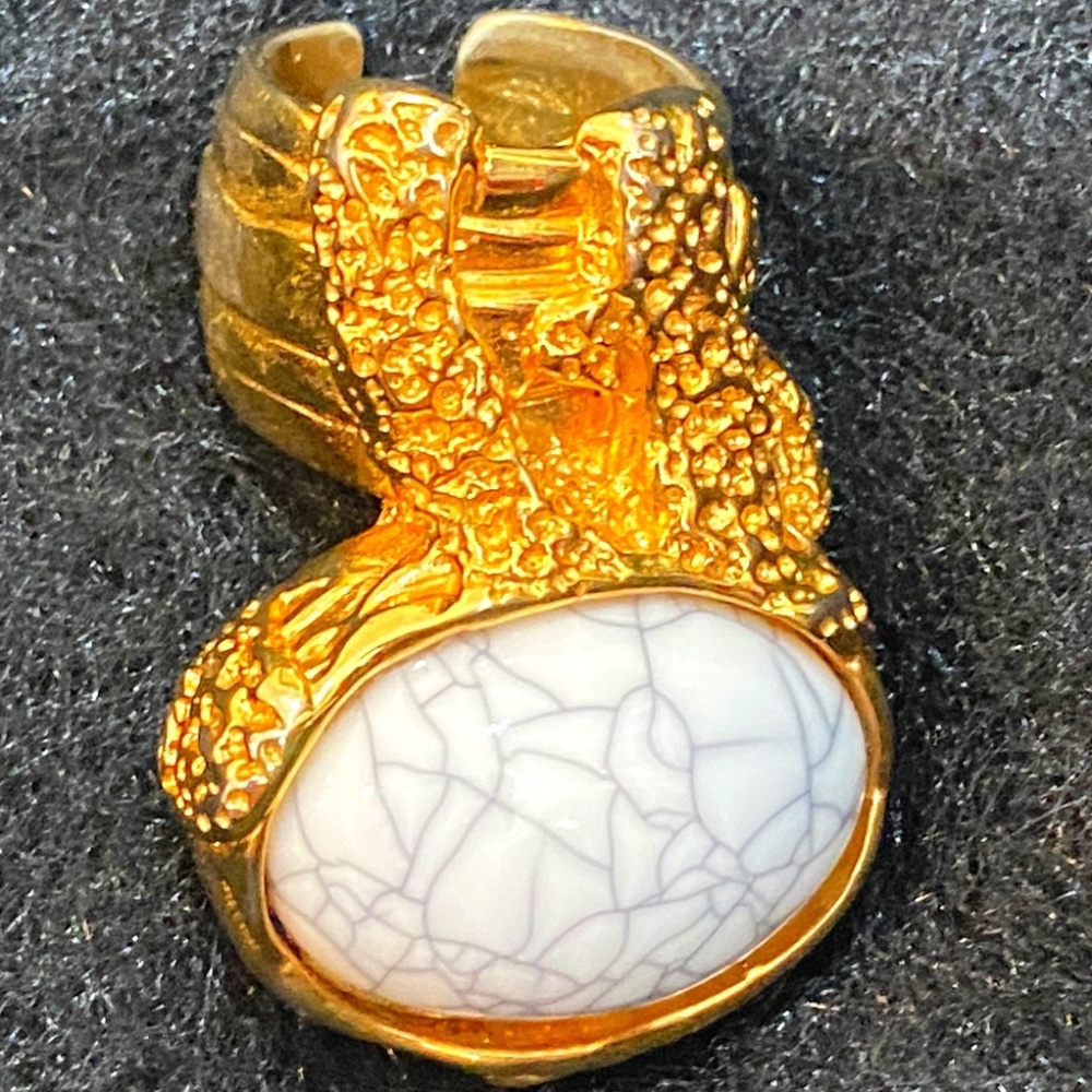 Statement Ring Gold Tone Hardware - image 1